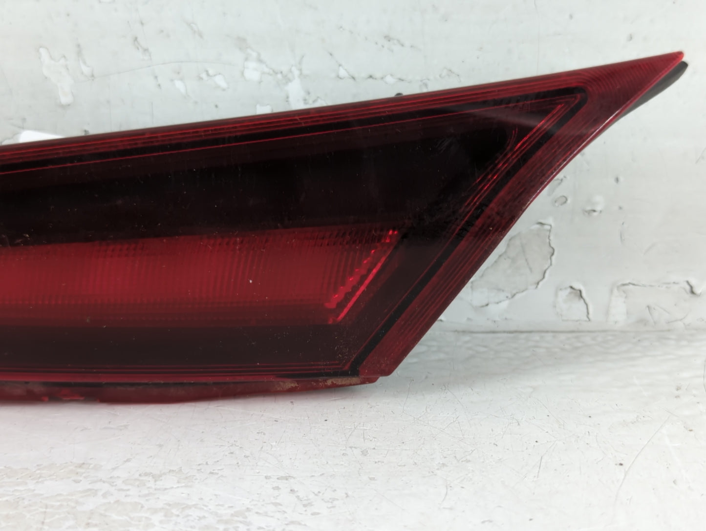 2014-2017 Buick Regal Tail Light Assembly Passenger Right OEM P/N:22756314 Fits Fits 2014 2015 2016 2017 OEM Used Auto Parts - Oemusedautoparts1.com