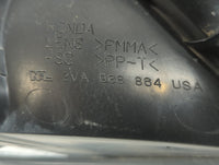 1998-2000 Honda Accord Tail Light Assembly Driver Left OEM P/N:2VA 938 864 Fits Fits 1998 1999 2000 OEM Used Auto Parts - Oemusedautoparts1.com