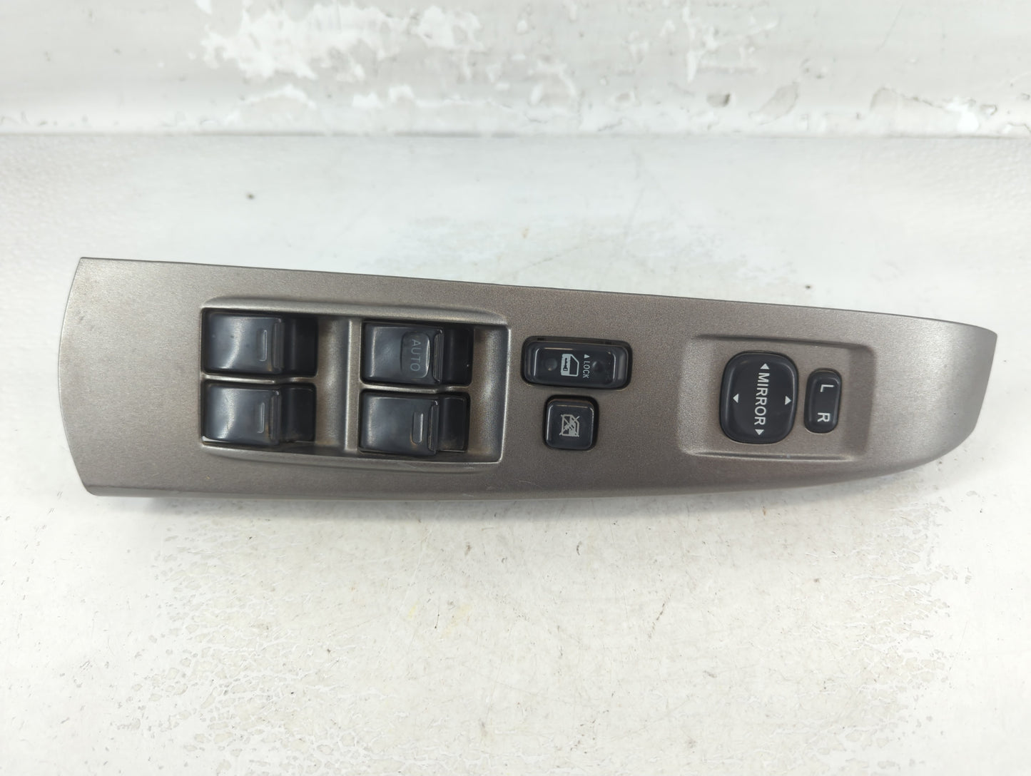 2004-2009 Toyota Prius Master Power Window Switch Replacement Driver Side Left P/N:84820-47050 Fits OEM Used Auto Parts