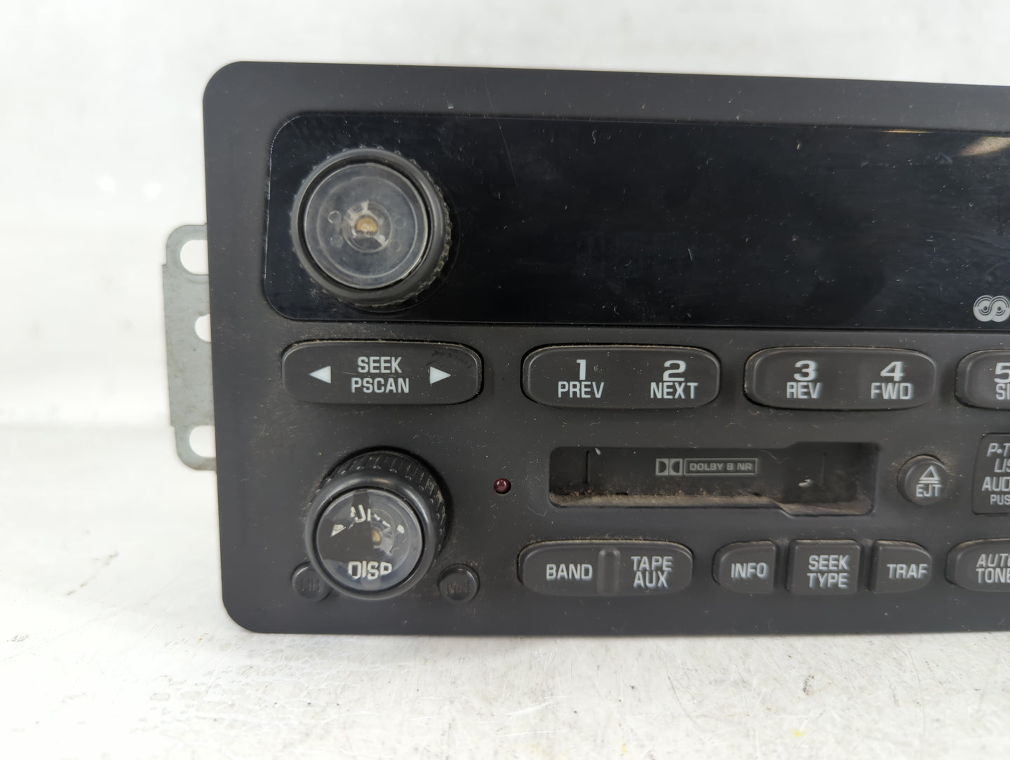 2000-2002 Chevrolet Impala Radio AM FM Cd Player Receiver Replacement Fits Fits 2000 2001 2002 OEM Used Auto Parts - Oemusedautoparts1.com