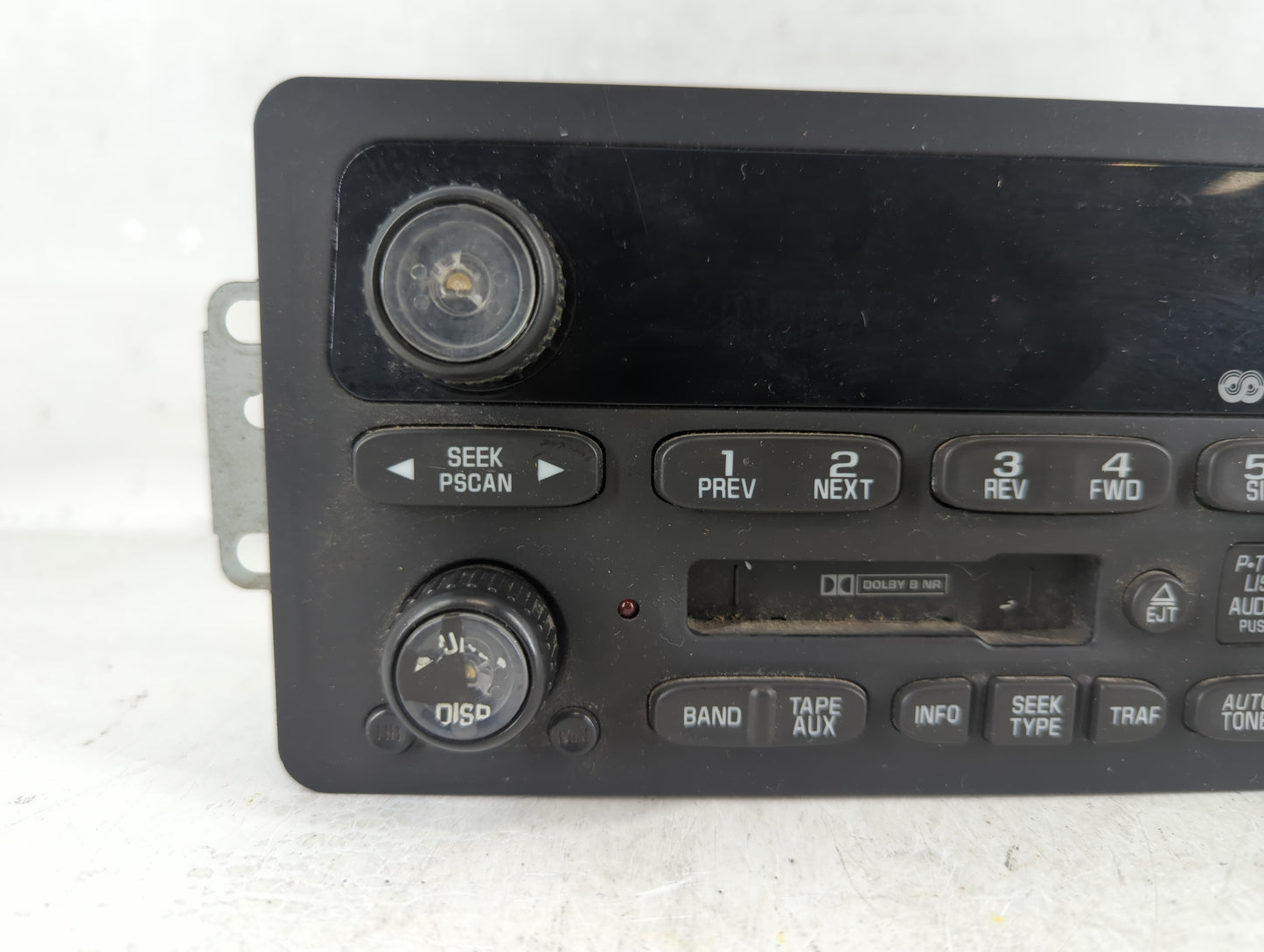 2000-2002 Chevrolet Impala Radio AM FM Cd Player Receiver Replacement Fits Fits 2000 2001 2002 OEM Used Auto Parts - Oemusedautoparts1.com