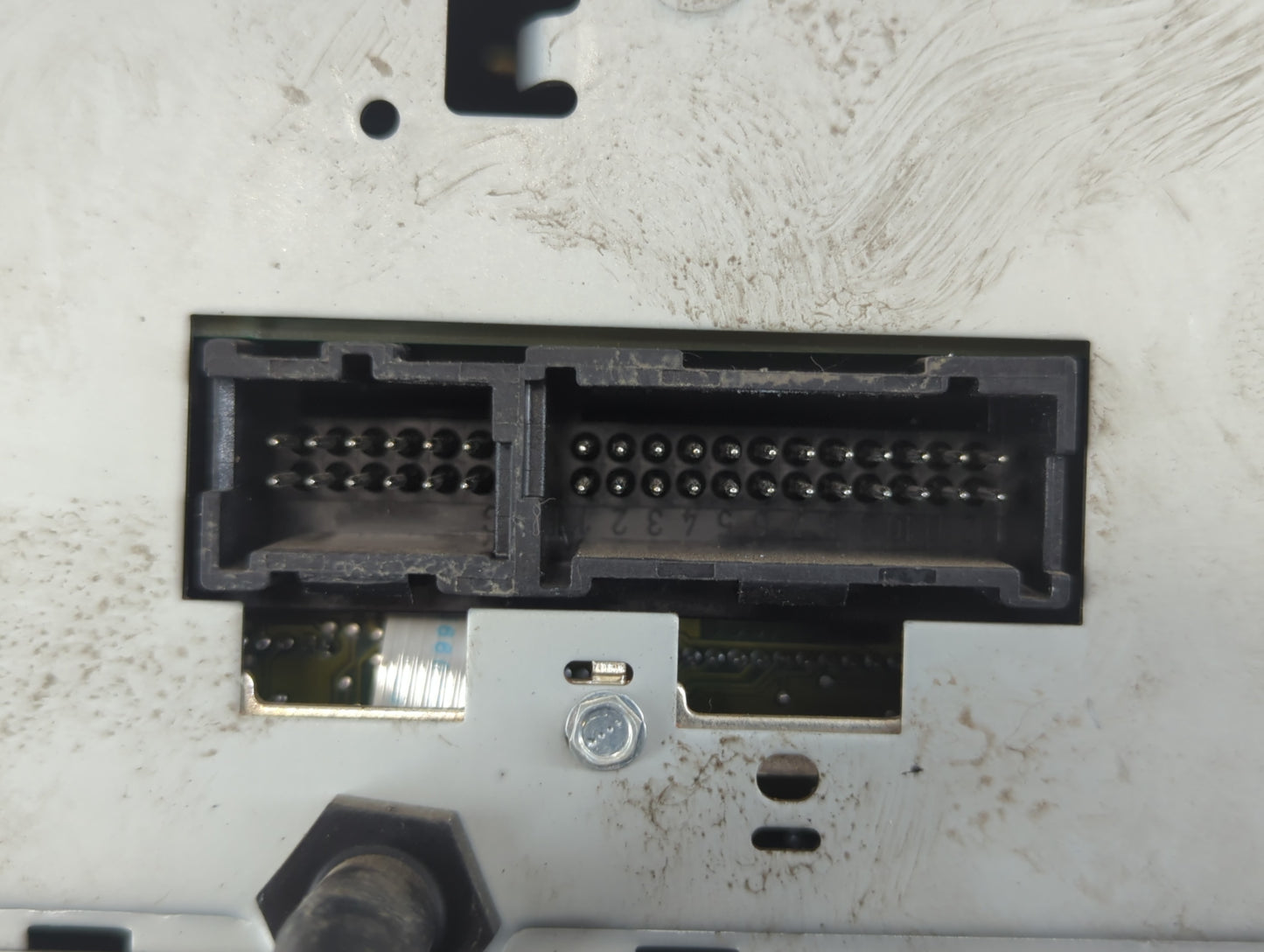 2000-2002 Chevrolet Impala Radio AM FM Cd Player Receiver Replacement Fits Fits 2000 2001 2002 OEM Used Auto Parts - Oemusedautoparts1.com