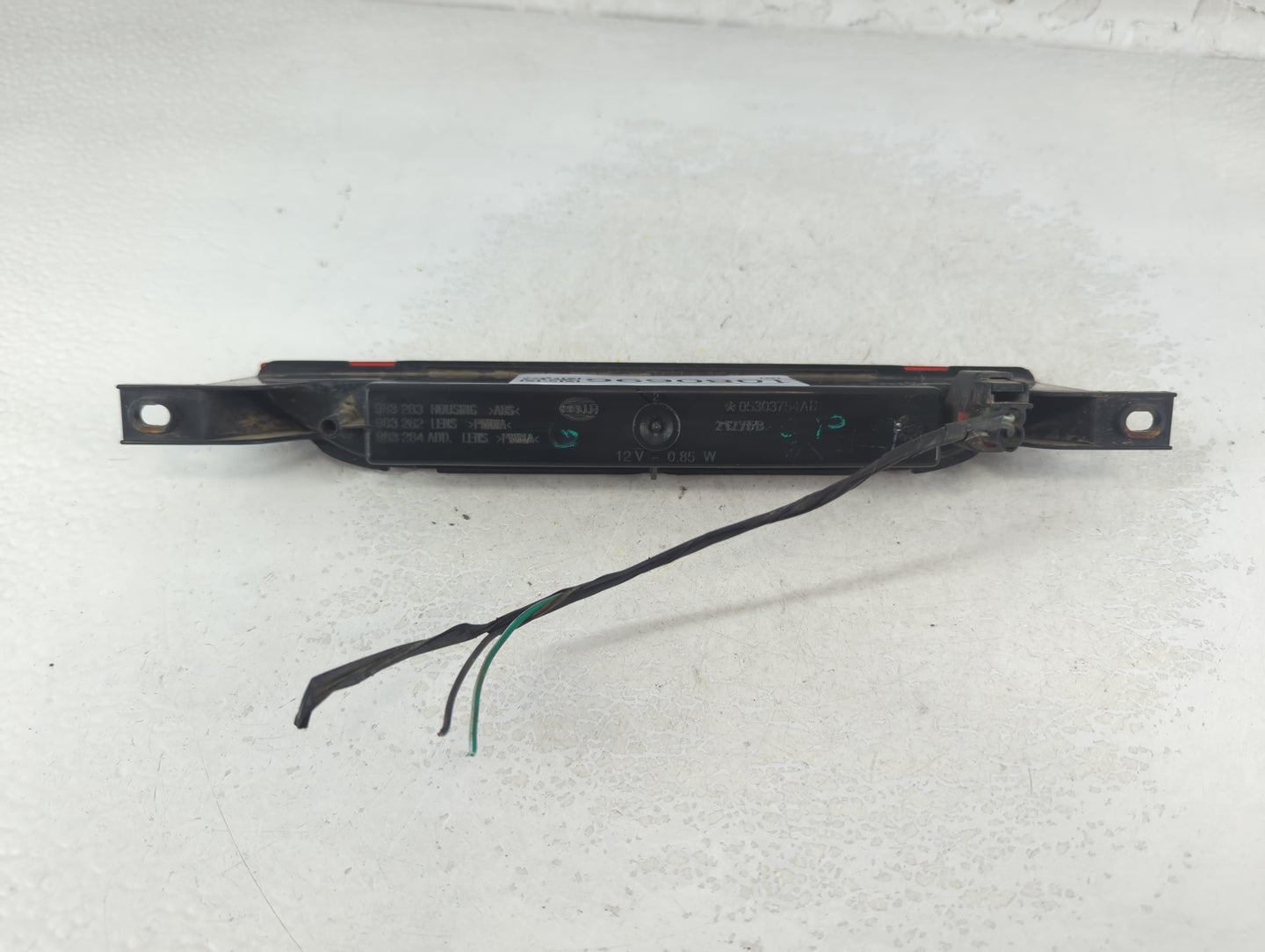2011 Jeep Grand Cherokee Third Brake Light Tail Light P/N:05303754AD Fits OEM Used Auto Parts - Oemusedautoparts1.com