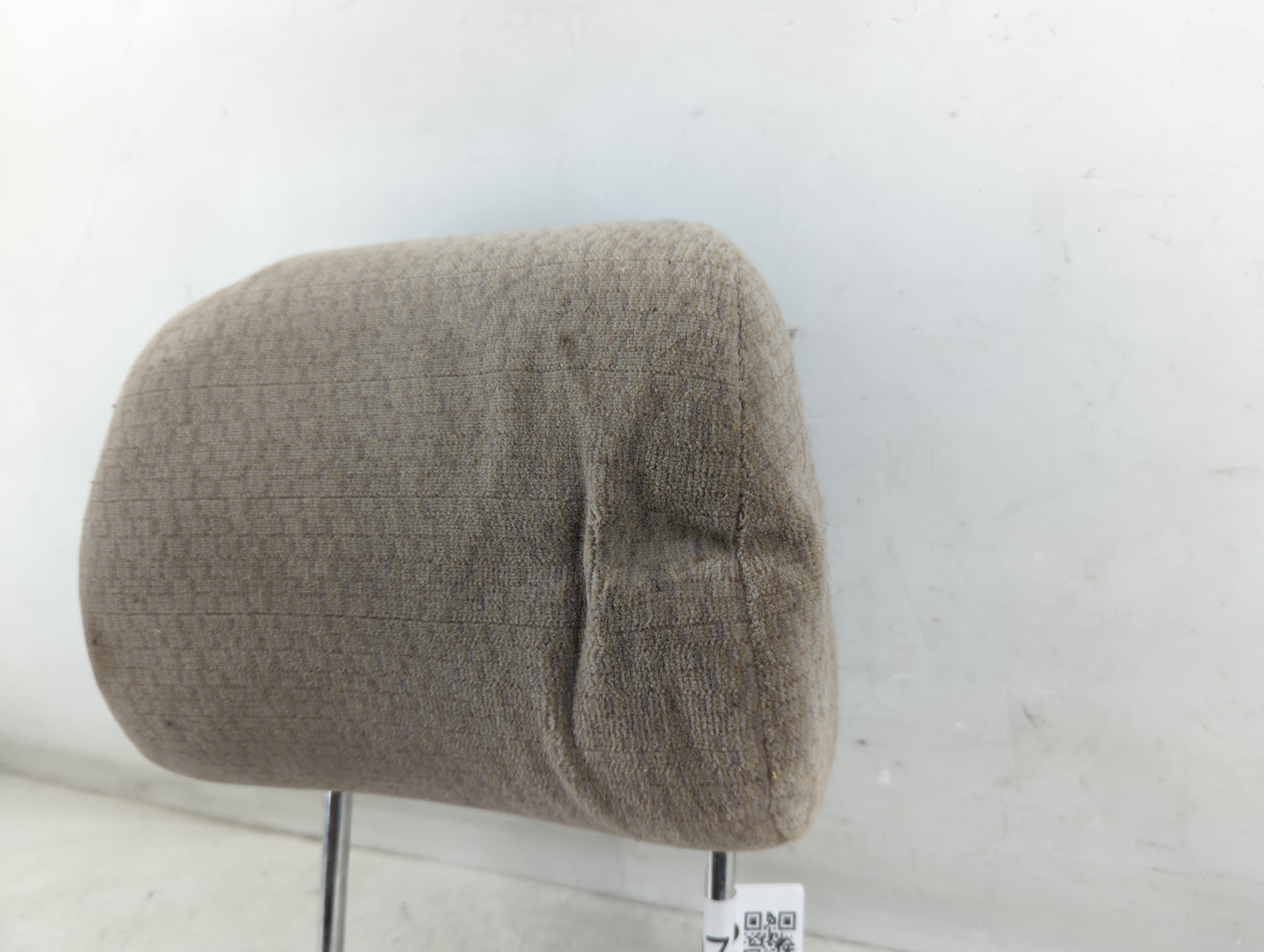2002-2004 Toyota Corolla Headrest Head Rest Front Driver Passenger Seat Fits Fits 2002 2003 2004 OEM Used Auto Parts - Oemusedautoparts1.com