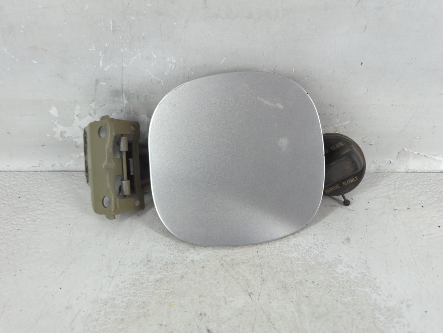 2005 Honda Pilot Fuel Tank Door Lid Gas Tank - Oemusedautoparts1.com