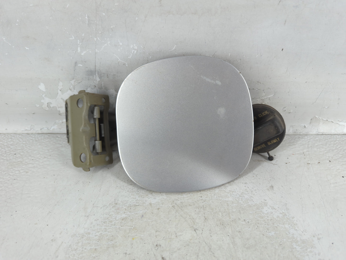 2005 Honda Pilot Fuel Tank Door Lid Gas Tank - Oemusedautoparts1.com