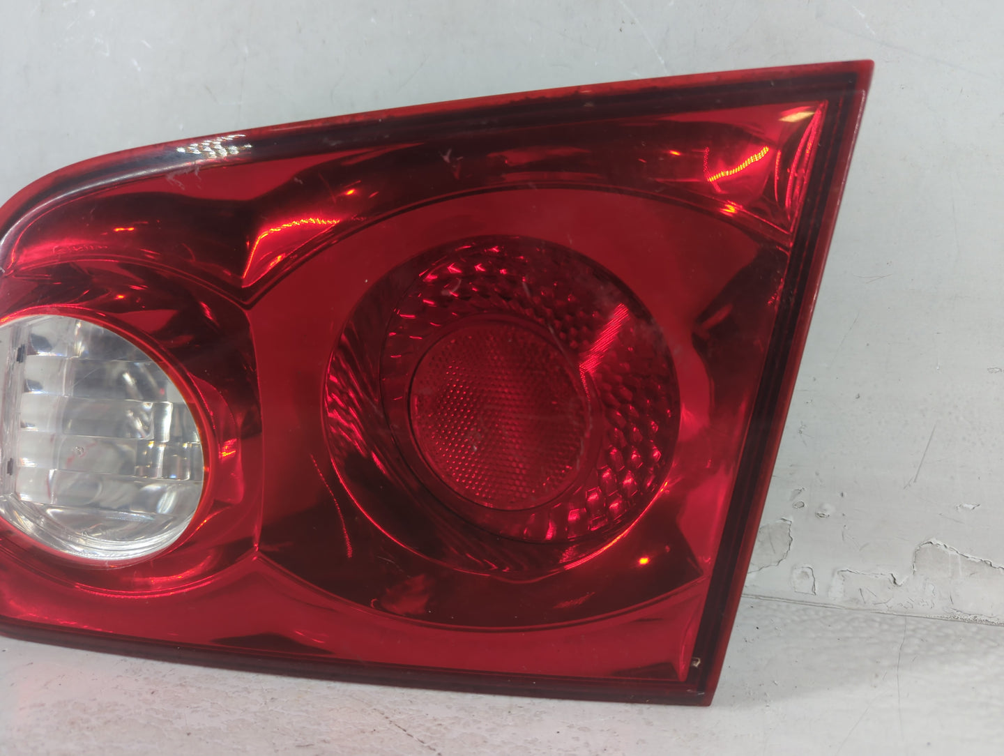 2006-2008 Kia Optima Tail Light Assembly Passenger Right OEM P/N:92406-2G0 Fits Fits 2006 2007 2008 OEM Used Auto Parts - Oemusedautoparts1.com