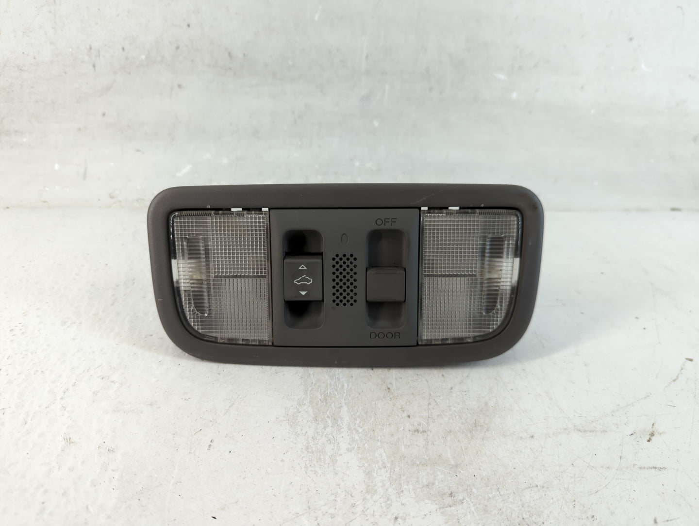 1994 Ford Ranger DOME LIGHT Title - Oemusedautoparts1.com