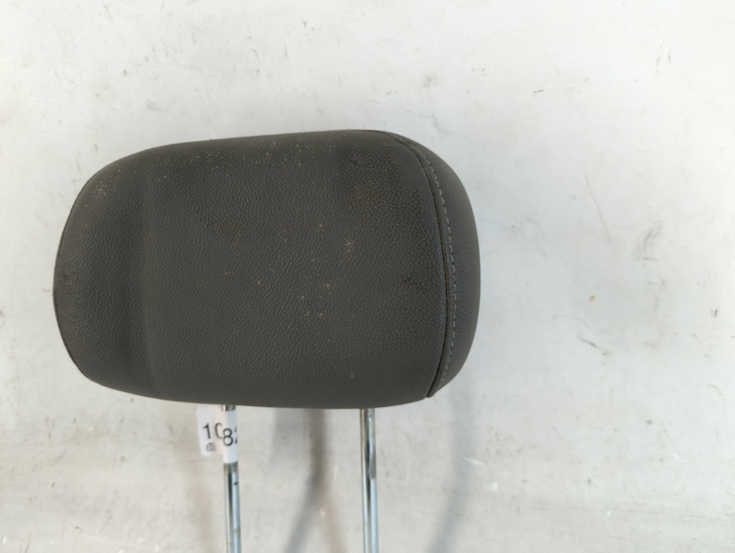 2008-2010 Chrysler Town & Country Headrest Head Rest Front Driver Passenger Seat Fits Fits 2008 2009 2010 OEM Used Auto Parts - Oemusedautoparts1.com