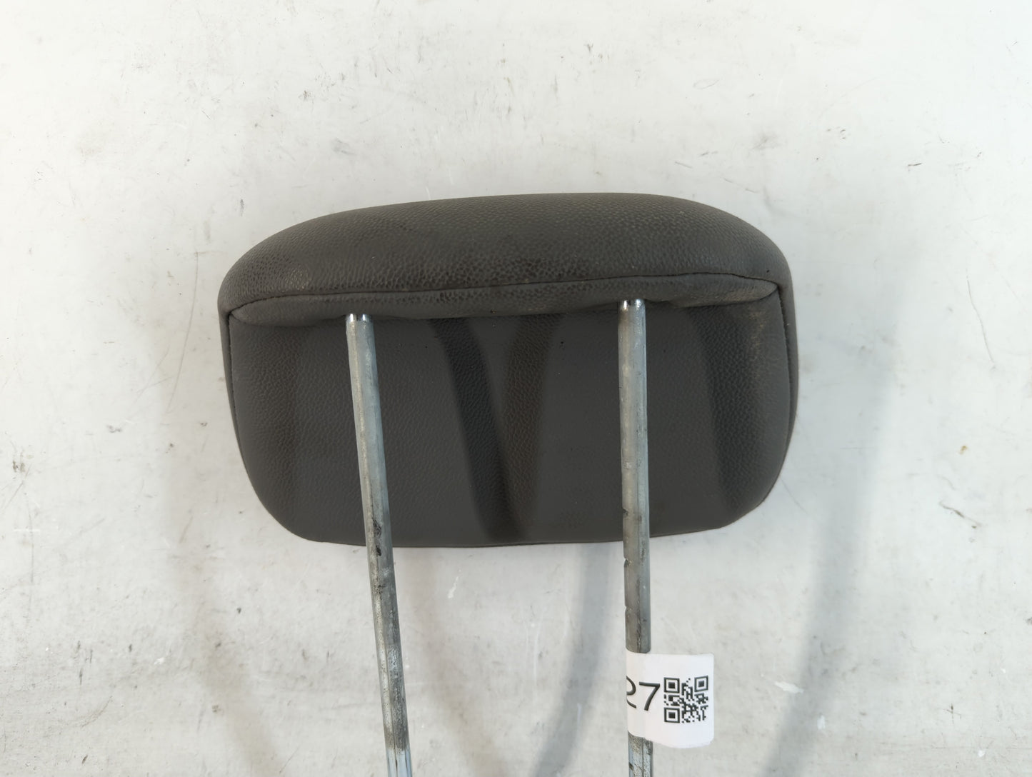 2008-2010 Chrysler Town & Country Headrest Head Rest Front Driver Passenger Seat Fits Fits 2008 2009 2010 OEM Used Auto Parts - Oemusedautoparts1.com