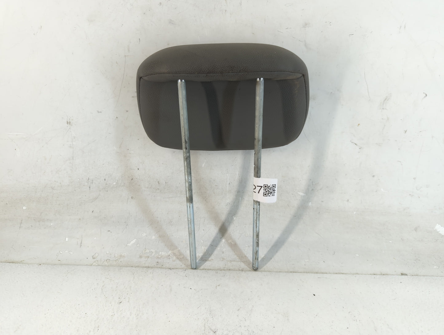 2008-2010 Chrysler Town & Country Headrest Head Rest Front Driver Passenger Seat Fits Fits 2008 2009 2010 OEM Used Auto Parts - Oemusedautoparts1.com