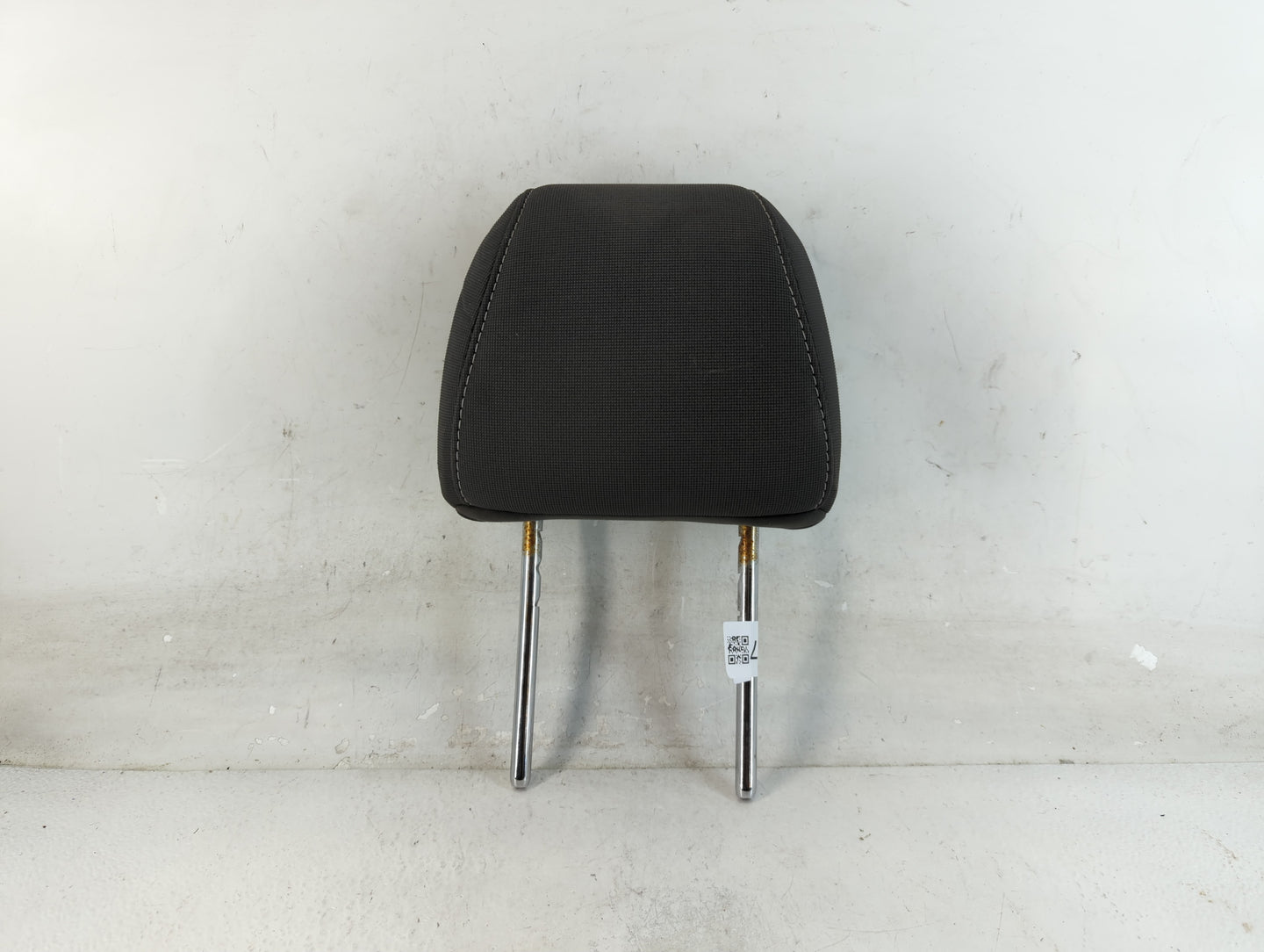 2013-2014 Ford Focus Headrest Head Rest Front Driver Passenger Seat Fits Fits 2013 2014 OEM Used Auto Parts - Oemusedautoparts1.com