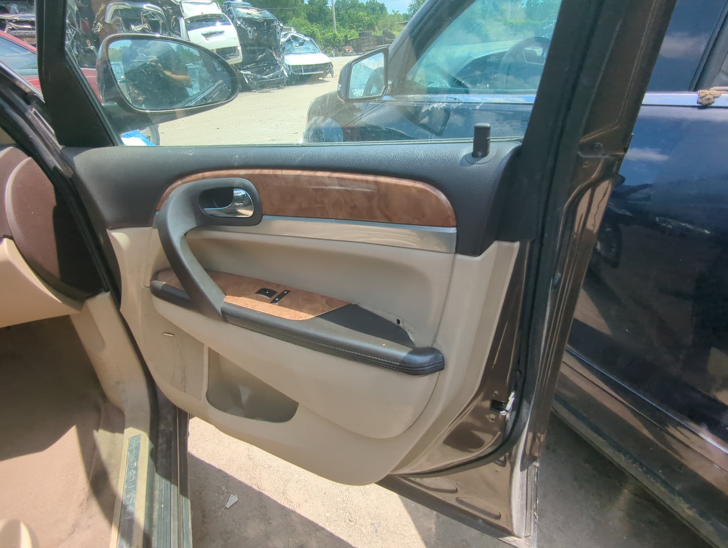 2011 Buick Enclave Front Right Passenger Interior Door Panel Trim