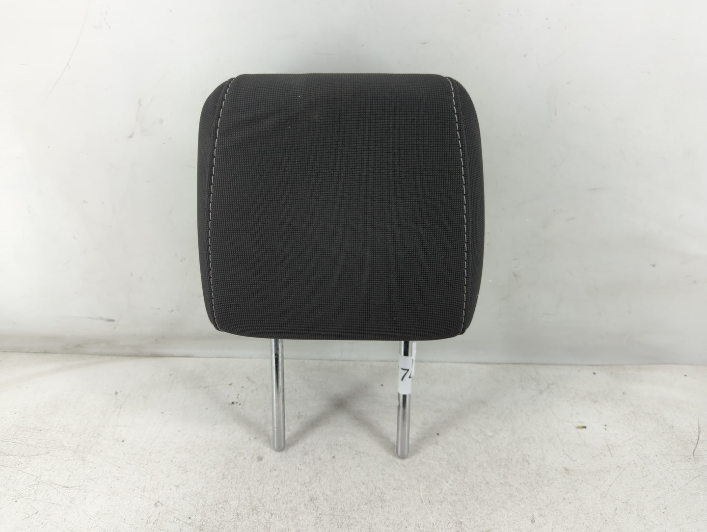 2013-2014 Ford Focus Headrest Head Rest Front Driver Passenger Seat Fits Fits 2013 2014 OEM Used Auto Parts - Oemusedautoparts1.com