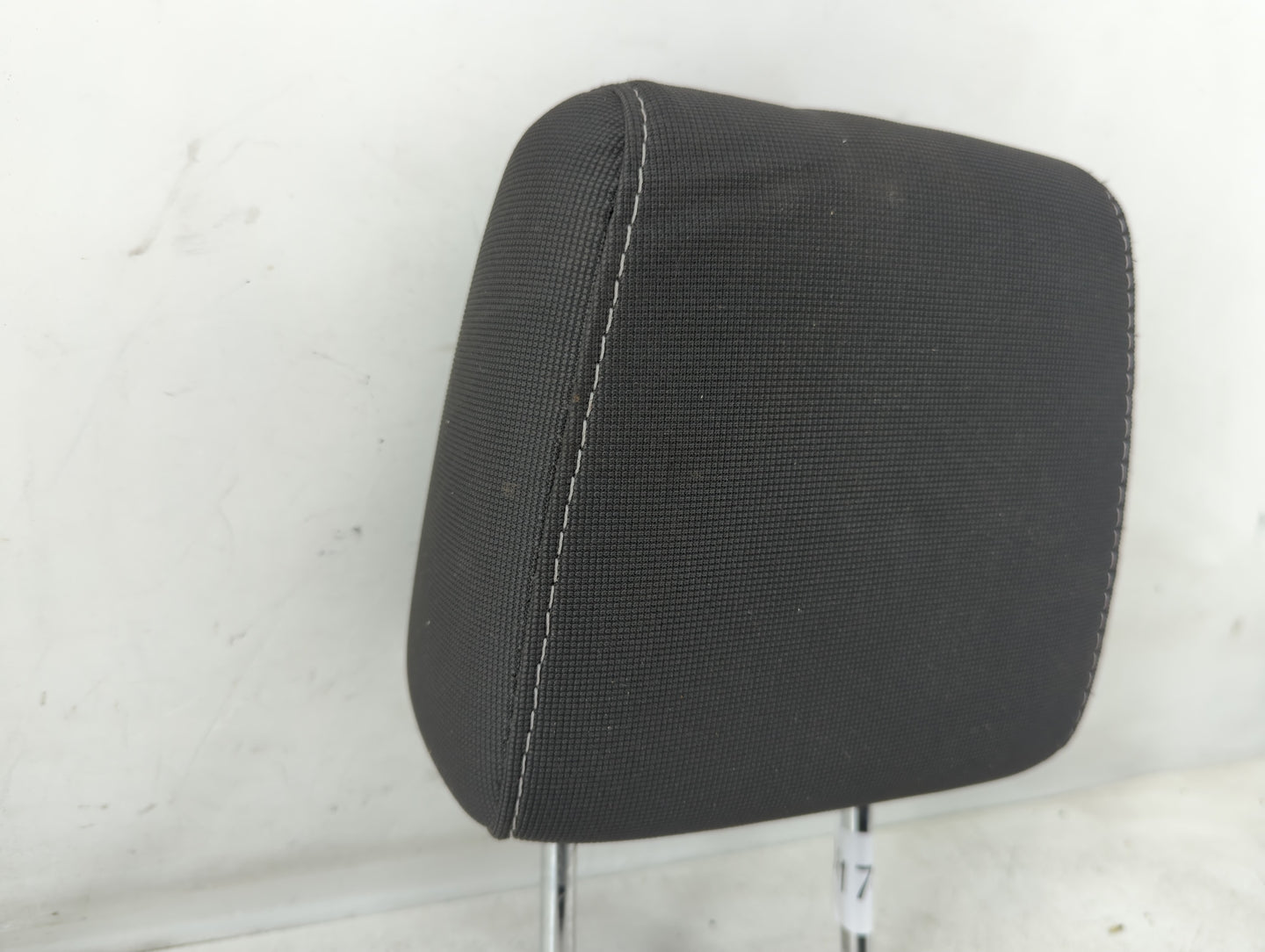2013-2014 Ford Focus Headrest Head Rest Front Driver Passenger Seat Fits Fits 2013 2014 OEM Used Auto Parts - Oemusedautoparts1.com