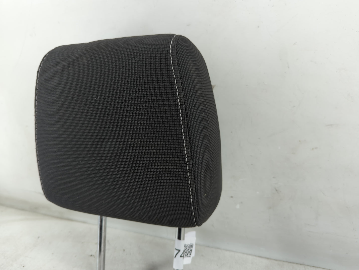 2013-2014 Ford Focus Headrest Head Rest Front Driver Passenger Seat Fits Fits 2013 2014 OEM Used Auto Parts - Oemusedautoparts1.com