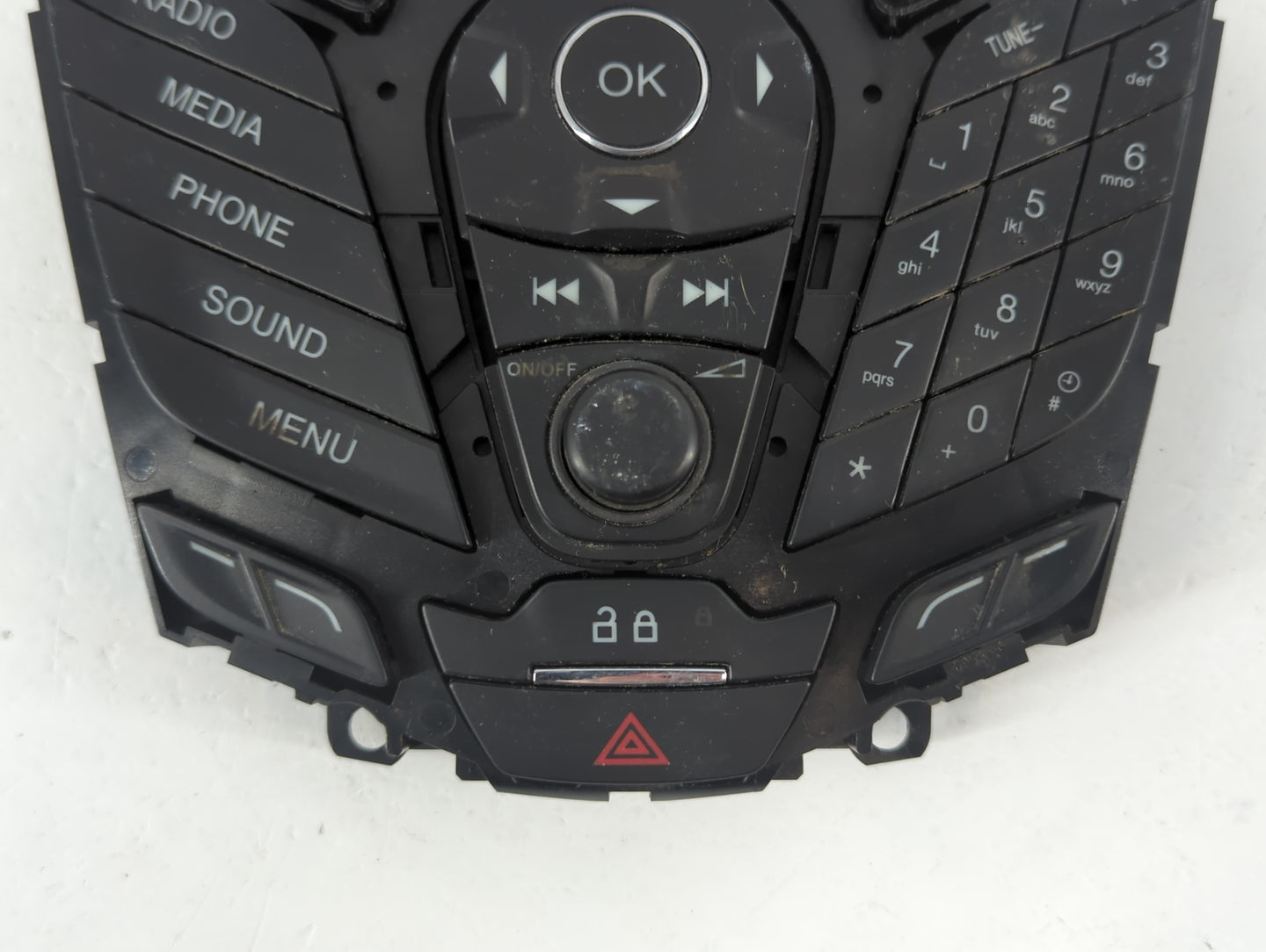 2012-2013 Ford Focus Radio AM FM Cd Player Receiver Replacement P/N:DM5T 18K811 LA Fits Fits 2012 2013 OEM Used Auto Parts - Oemusedautoparts1.com