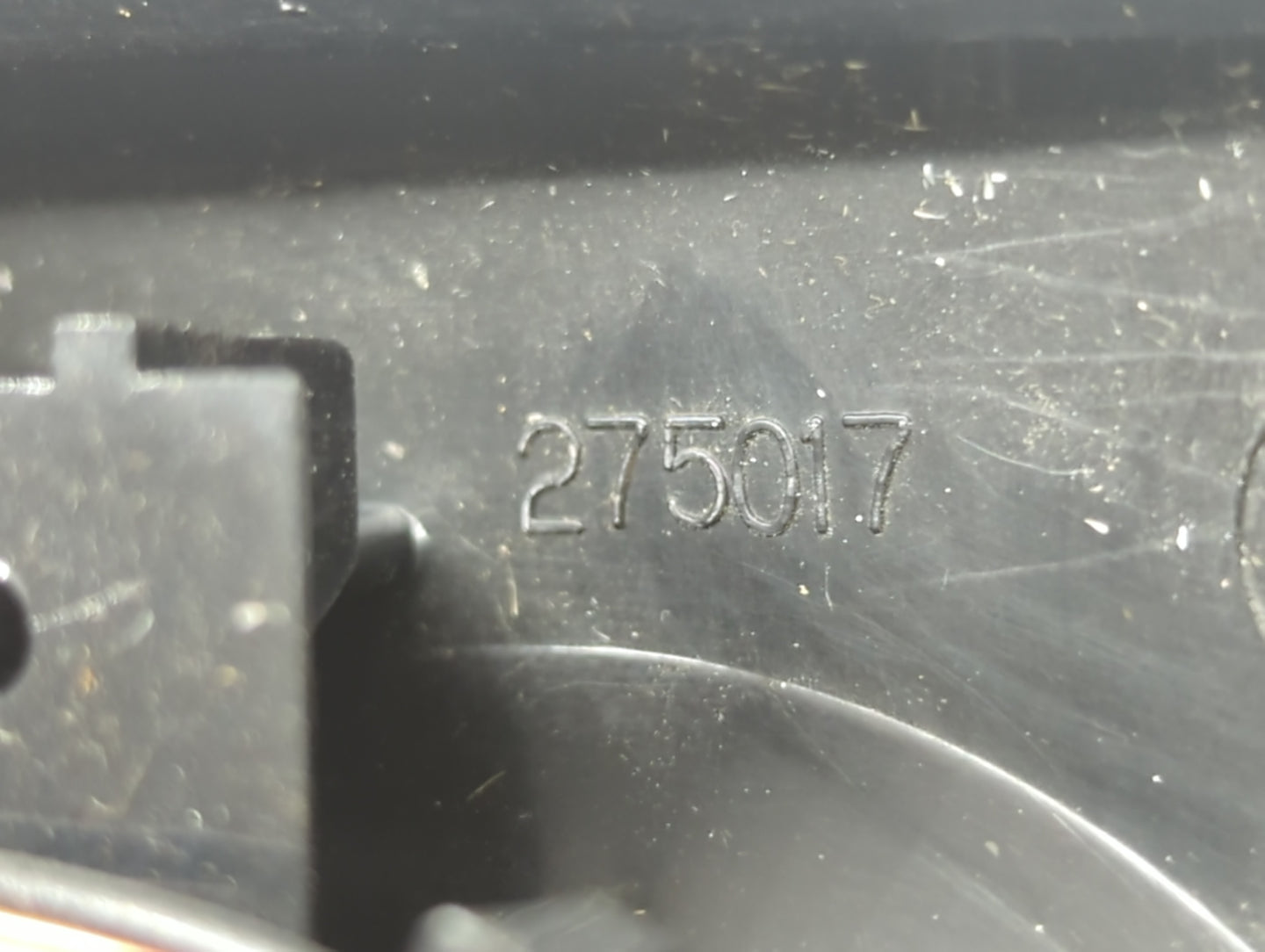 2013 Chrysler 200 Overhead Roof Console - Oemusedautoparts1.com