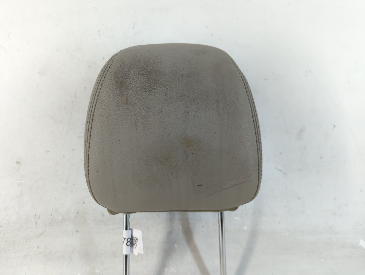 2011-2013 Ford Edge Headrest Head Rest Front Driver Passenger Seat Fits Fits 2011 2012 2013 OEM Used Auto Parts - Oemusedautoparts1.com