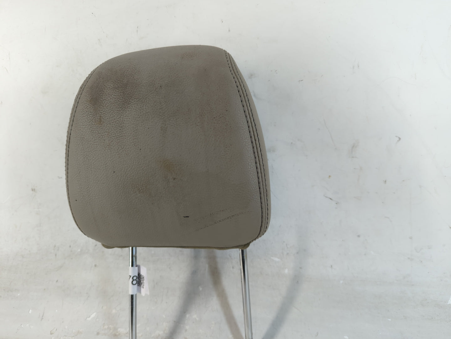 2011-2013 Ford Edge Headrest Head Rest Front Driver Passenger Seat Fits Fits 2011 2012 2013 OEM Used Auto Parts - Oemusedautoparts1.com