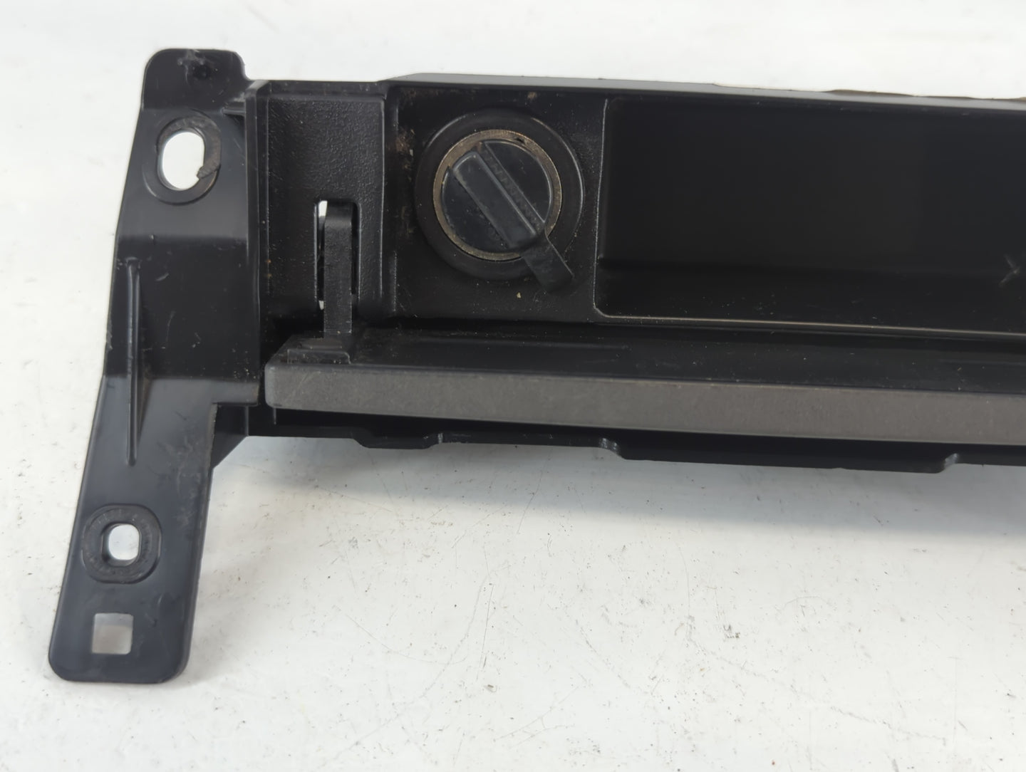 2016 Ford Taurus Center Dash Storage Bin - Oemusedautoparts1.com