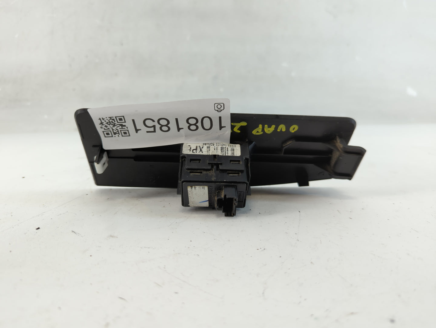 2013-2019 Ford Taurus Master Power Window Switch Replacement Driver Side Left P/N:DG13-14B132-A Fits OEM Used Auto Parts - Oemusedautoparts1.com