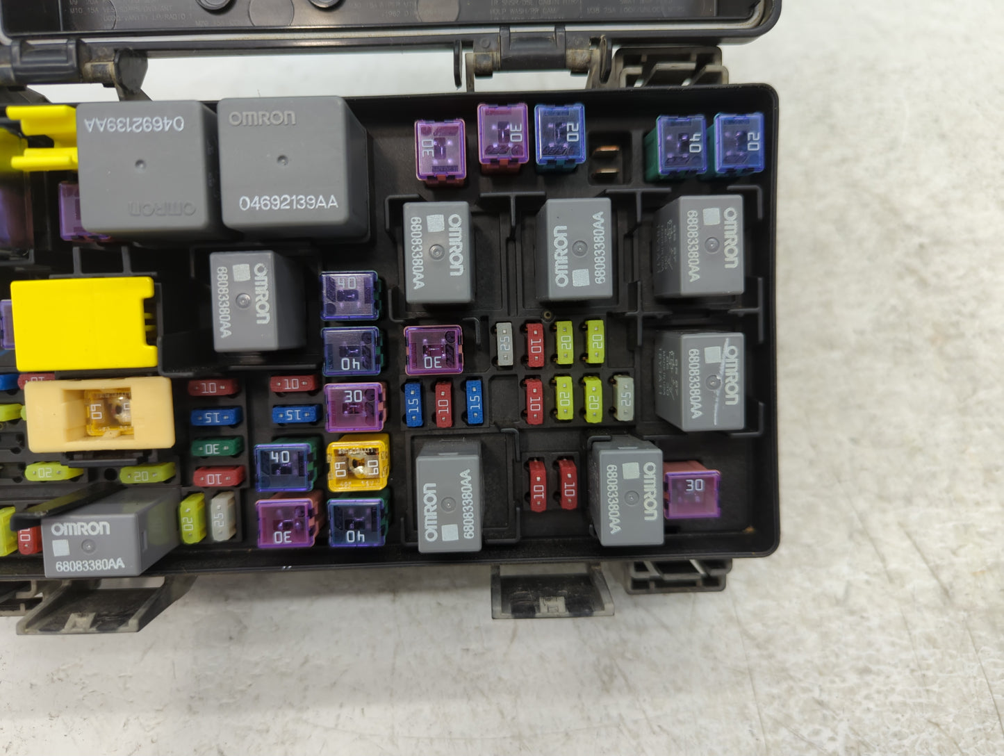 Dodge Caravan Fusebox Fuse Box Relay Module Tipm 68217405ab