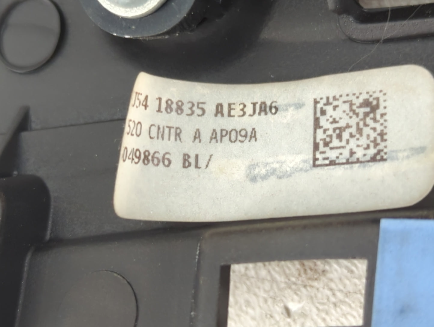 2015-2016 Ford Escape Radio AM FM Cd Player Receiver Replacement P/N:CJ54 18835 AE3 Fits Fits 2015 2016 OEM Used Auto Parts - Oemusedautoparts1.com
