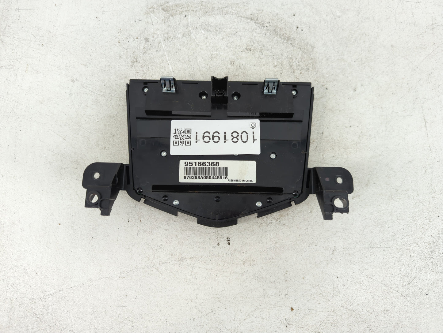 2013-2016 Chevrolet Cruze Radio AM FM Cd Player Receiver Replacement P/N:95166368 Fits Fits 2013 2014 2015 2016 OEM Used Auto Parts - Oemusedautoparts1.com