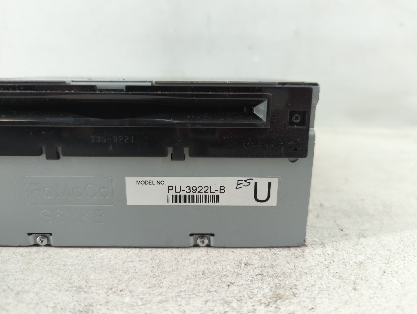 2016-2017 Ford Explorer Radio AM FM Cd Player Receiver Replacement P/N:GB5T-19C107-BG Fits Fits 2016 2017 OEM Used Auto Parts - Oemusedautoparts1.com
