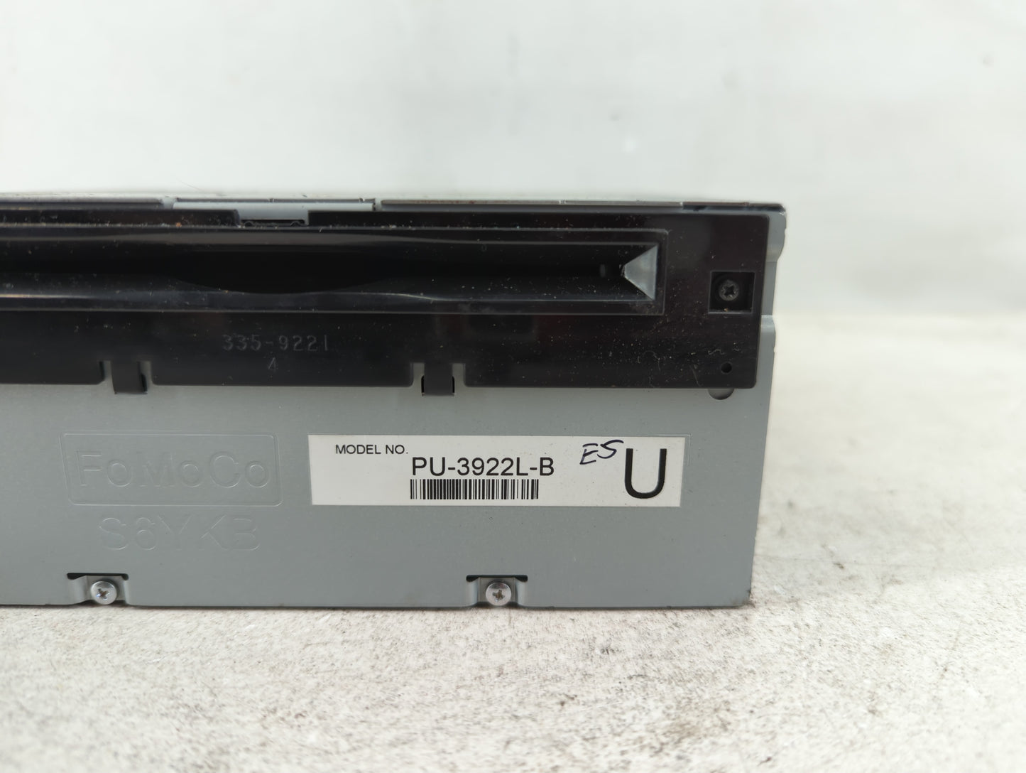 2016-2017 Ford Explorer Radio AM FM Cd Player Receiver Replacement P/N:GB5T-19C107-BG Fits Fits 2016 2017 OEM Used Auto Parts - Oemusedautoparts1.com