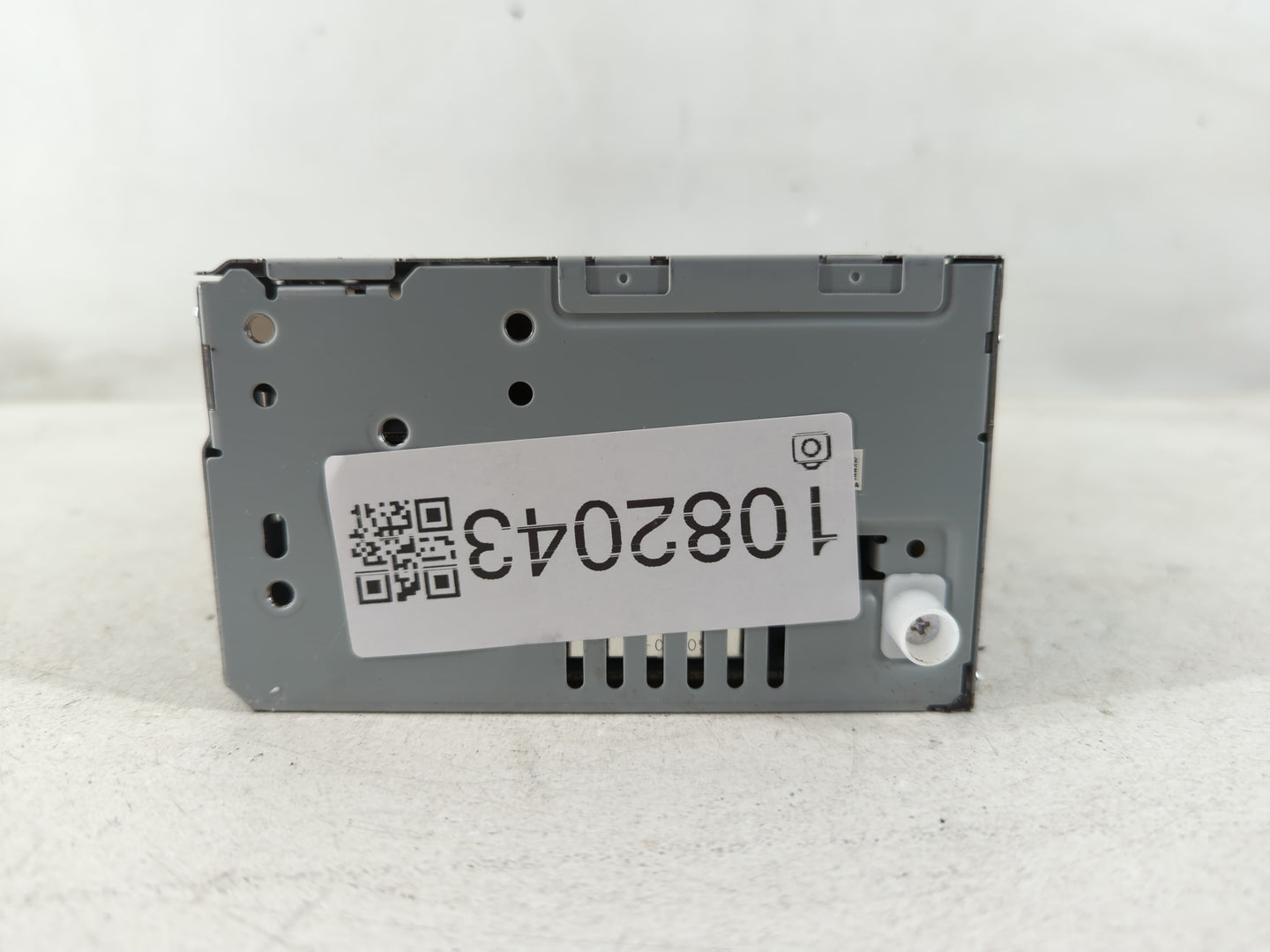 2019-2020 Ford Fusion Radio AM FM Cd Player Receiver Replacement Fits Fits 2019 2020 OEM Used Auto Parts - Oemusedautoparts1.com
