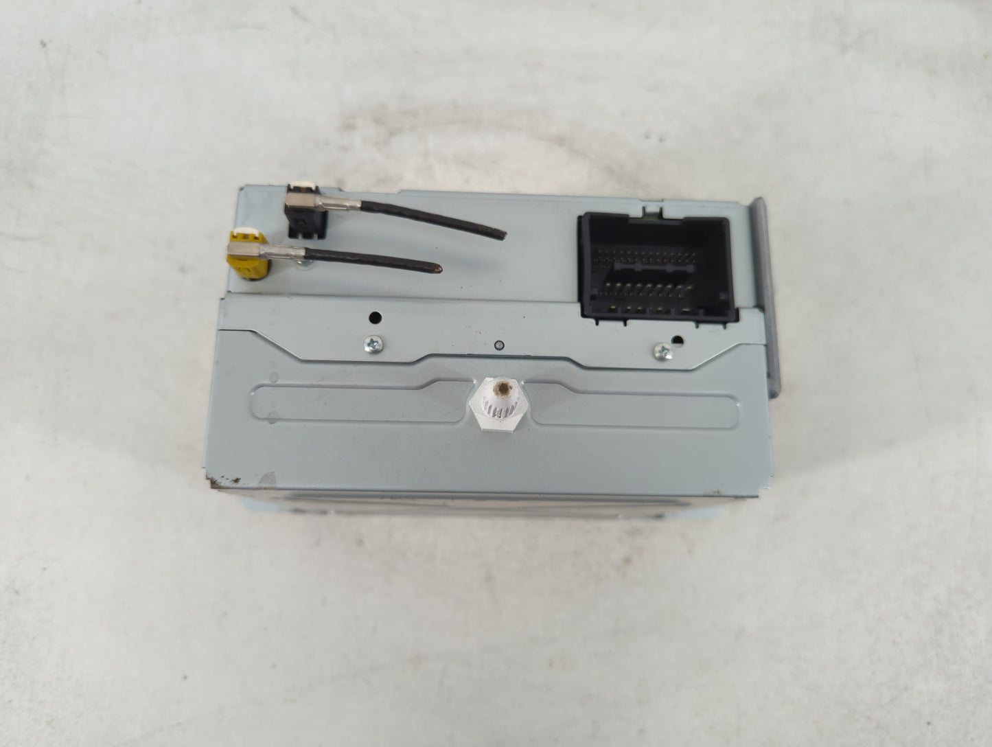 2011-2012 Buick Regal Radio AM FM Cd Player Receiver Replacement P/N:20983517 Fits Fits 2010 2011 2012 OEM Used Auto Parts - Oemusedautoparts1.com
