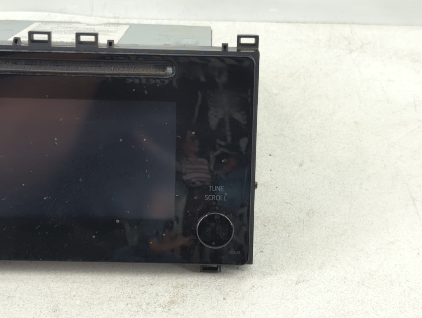 2017-2018 Toyota Corolla Radio AM FM Cd Player Receiver Replacement P/N:86140-02520 Fits Fits 2017 2018 OEM Used Auto Parts - Oemusedautoparts1.com