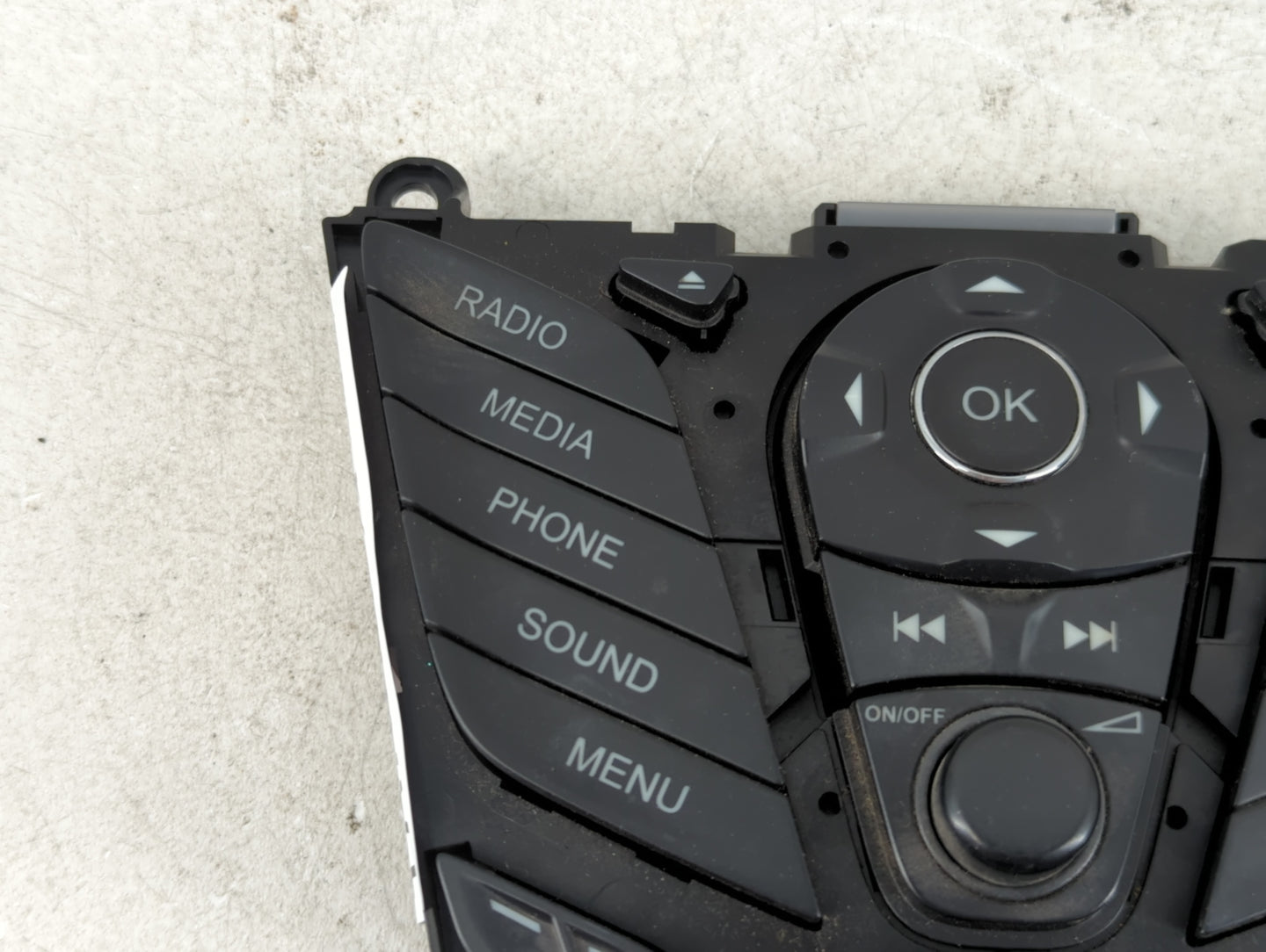 2013 Ford Escape Radio AM FM Cd Player Receiver Replacement P/N:DJ5T 18K811 BA Fits OEM Used Auto Parts - Oemusedautoparts1.com