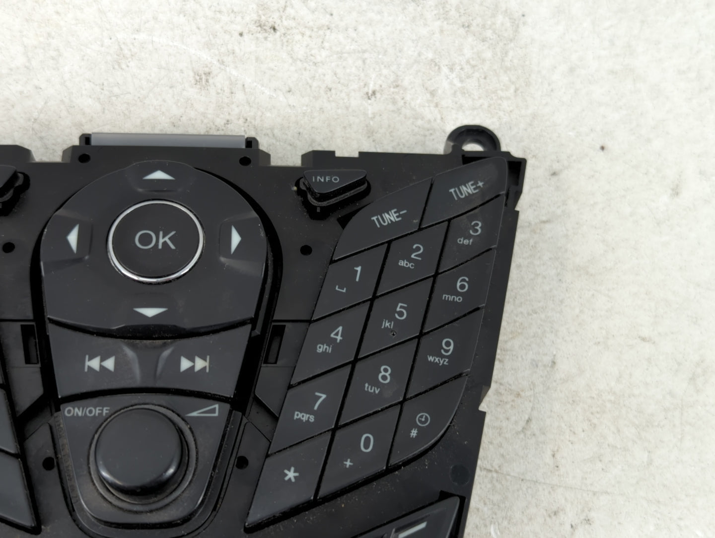 2013 Ford Escape Radio AM FM Cd Player Receiver Replacement P/N:DJ5T 18K811 BA Fits OEM Used Auto Parts - Oemusedautoparts1.com