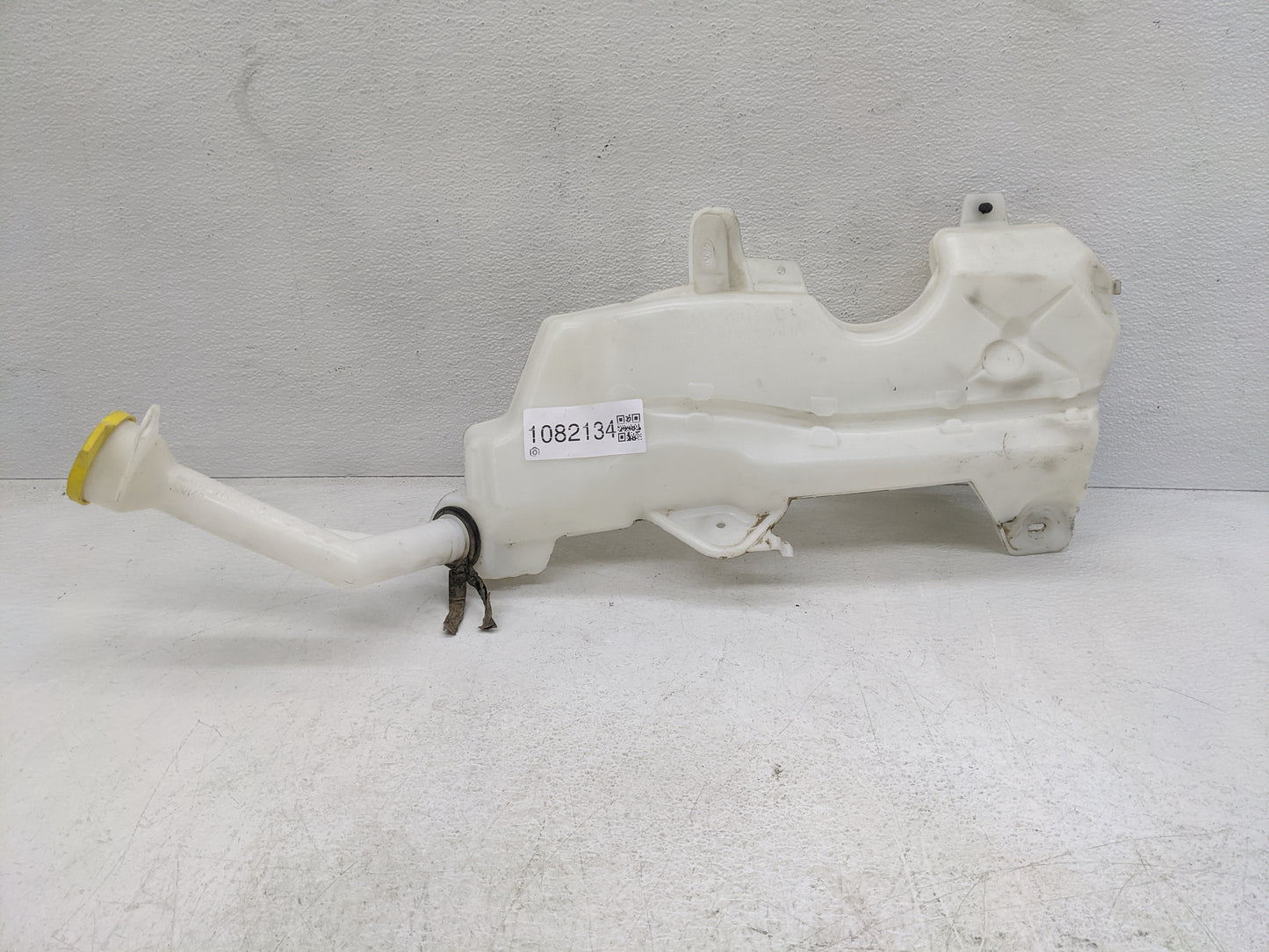 2017-2021 Chrysler Pacifica Windshield Washer Fluid Reservoir Bottle Oem