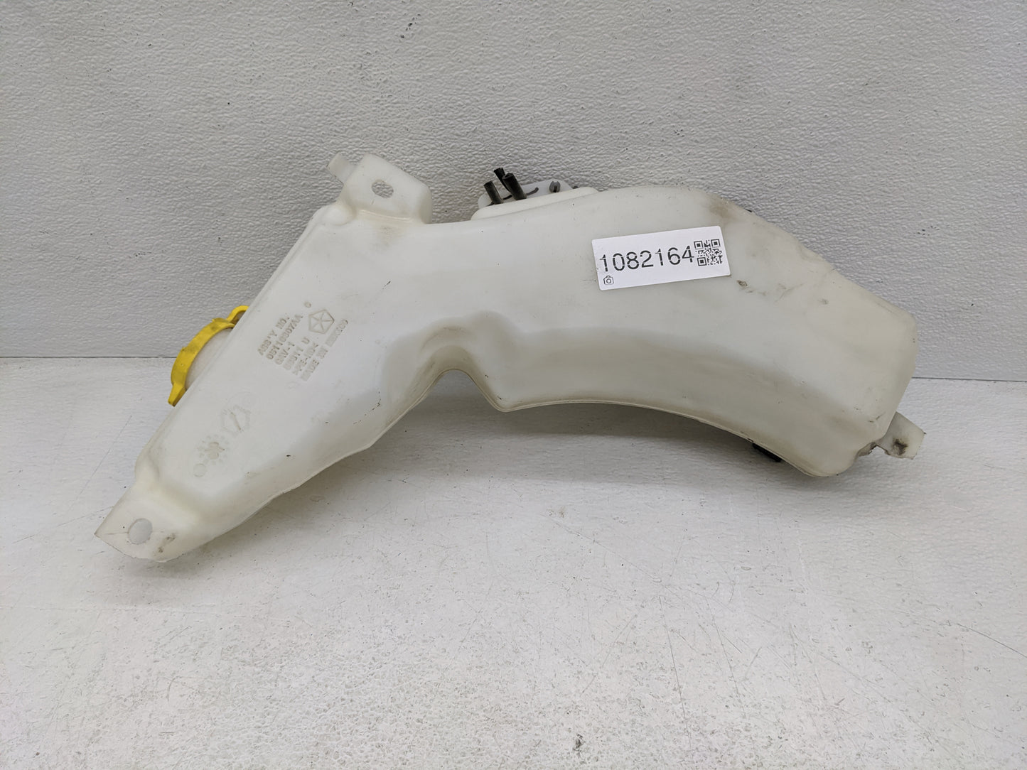 2009 Dodge Journey Windshield Washer Fluid Reservoir Bottle Oem - Oemusedautoparts1.com
