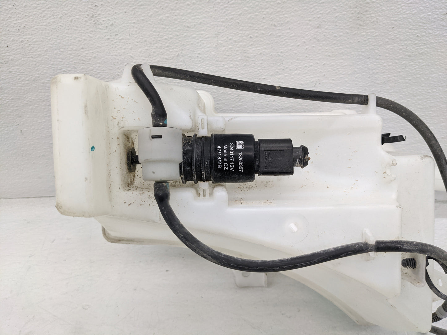 2015-2021 Buick Encore Windshield Washer Fluid Reservoir Bottle Oem