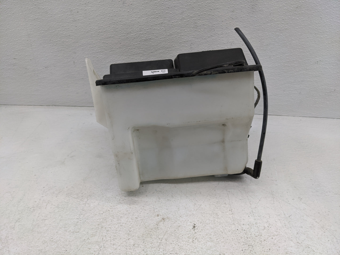 2007-2008 Ford F-150 Windshield Washer Fluid Reservoir Bottle Oem - Oemusedautoparts1.com