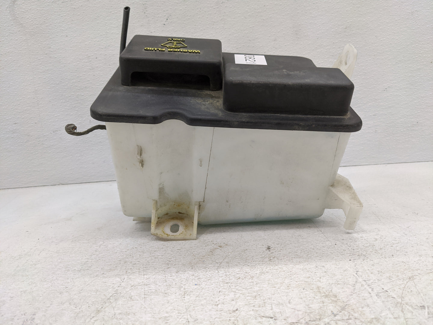 2007-2008 Ford F-150 Windshield Washer Fluid Reservoir Bottle Oem - Oemusedautoparts1.com