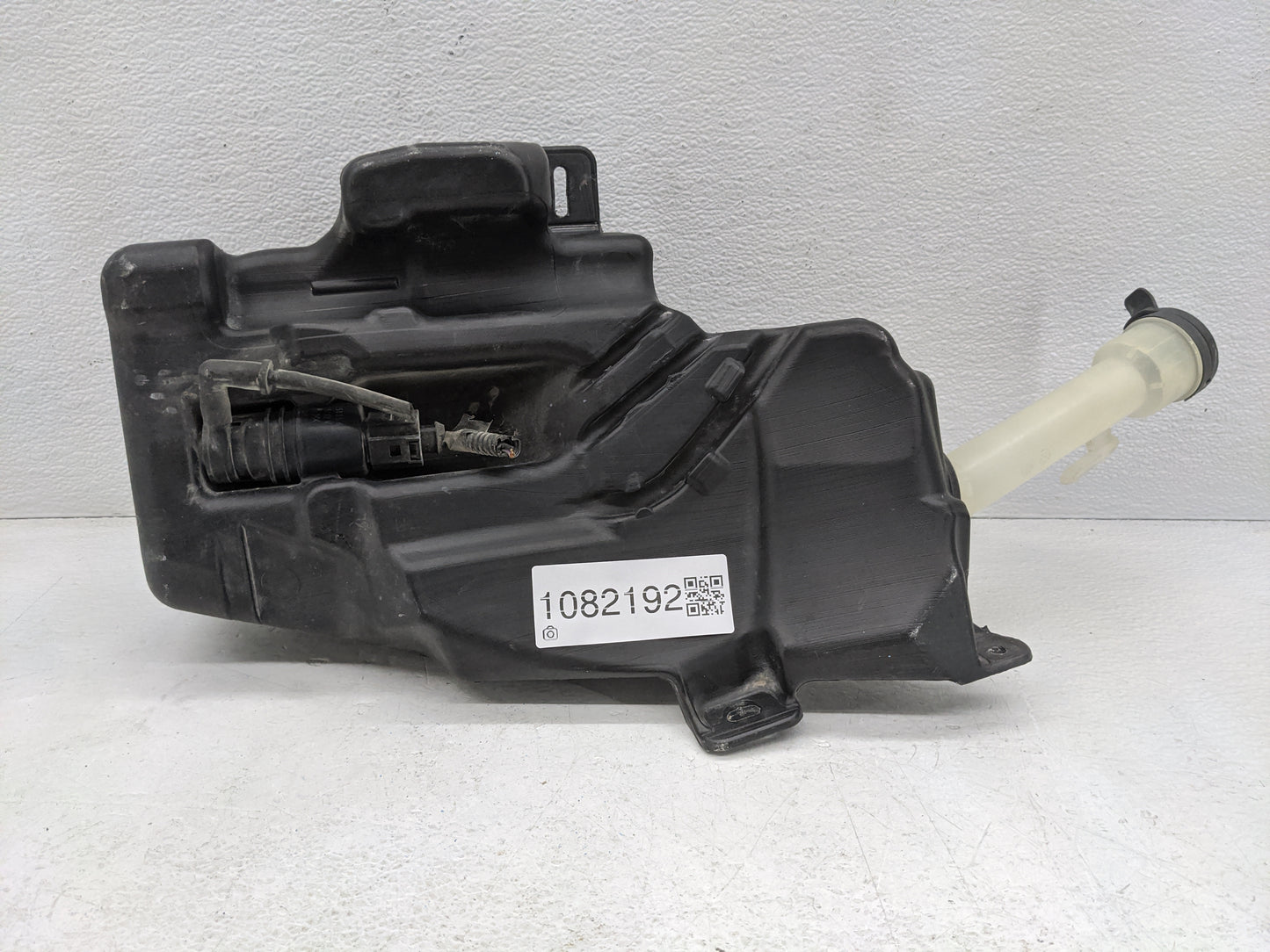 2011-2016 Chevrolet Cruze Windshield Washer Fluid Reservoir Bottle Oem - Oemusedautoparts1.com