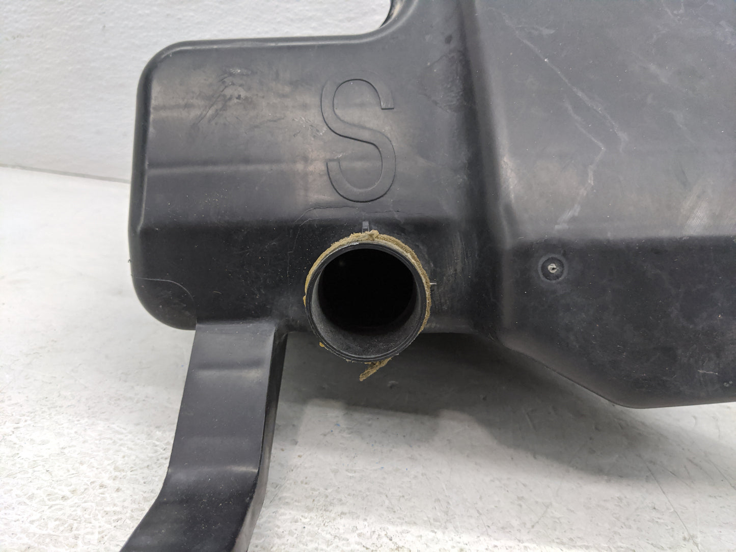 2009-2013 Toyota Corolla Windshield Washer Fluid Reservoir Bottle Oem - Oemusedautoparts1.com