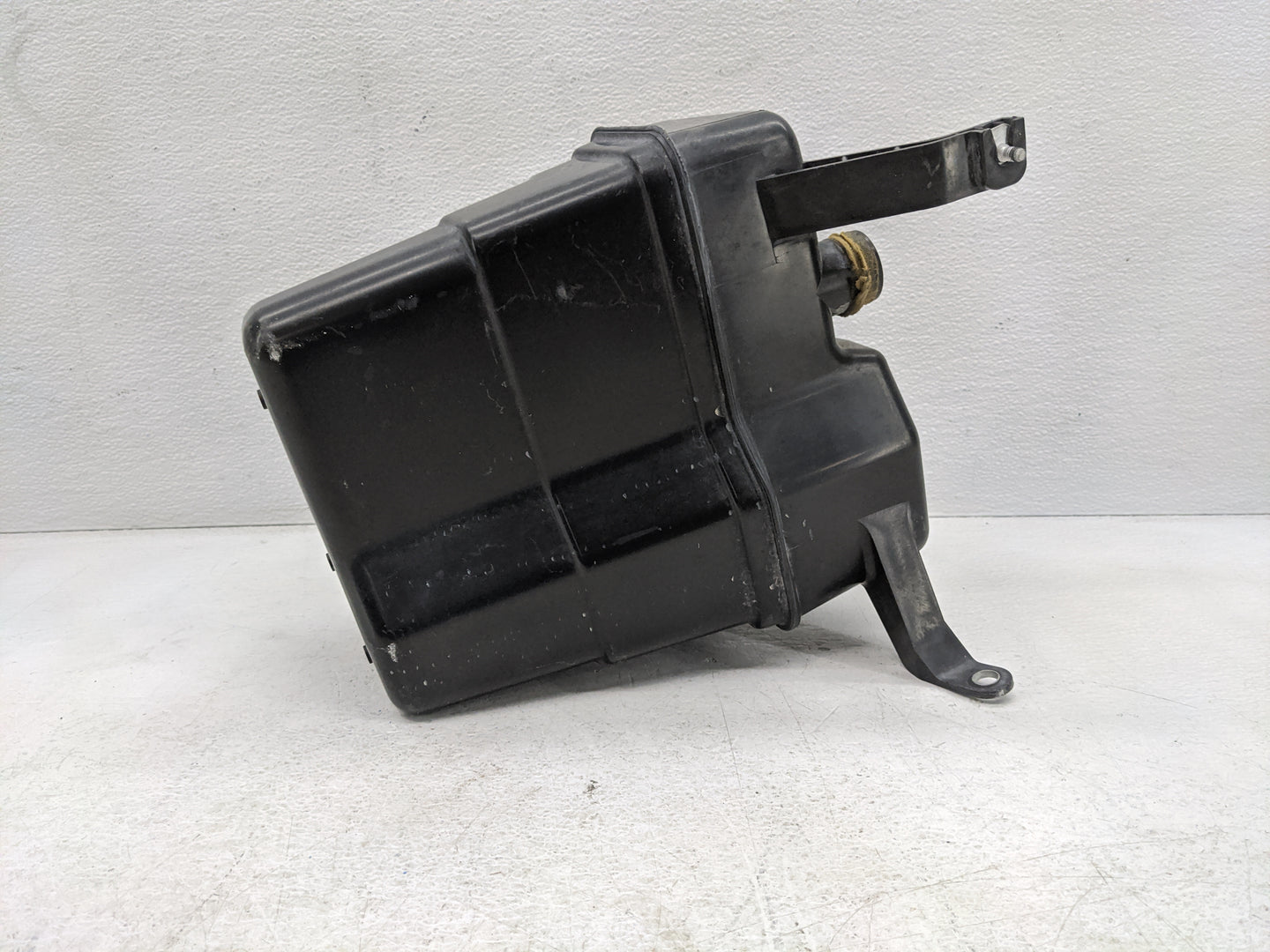 2009-2013 Toyota Corolla Windshield Washer Fluid Reservoir Bottle Oem - Oemusedautoparts1.com