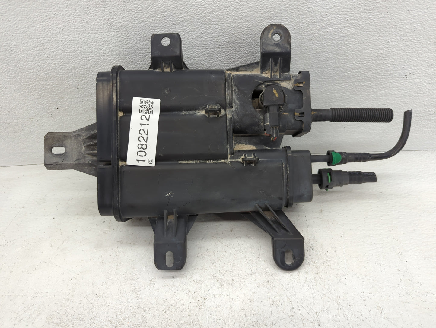 2016 Gmc Terrain Fuel Vapor Charcoal Canister