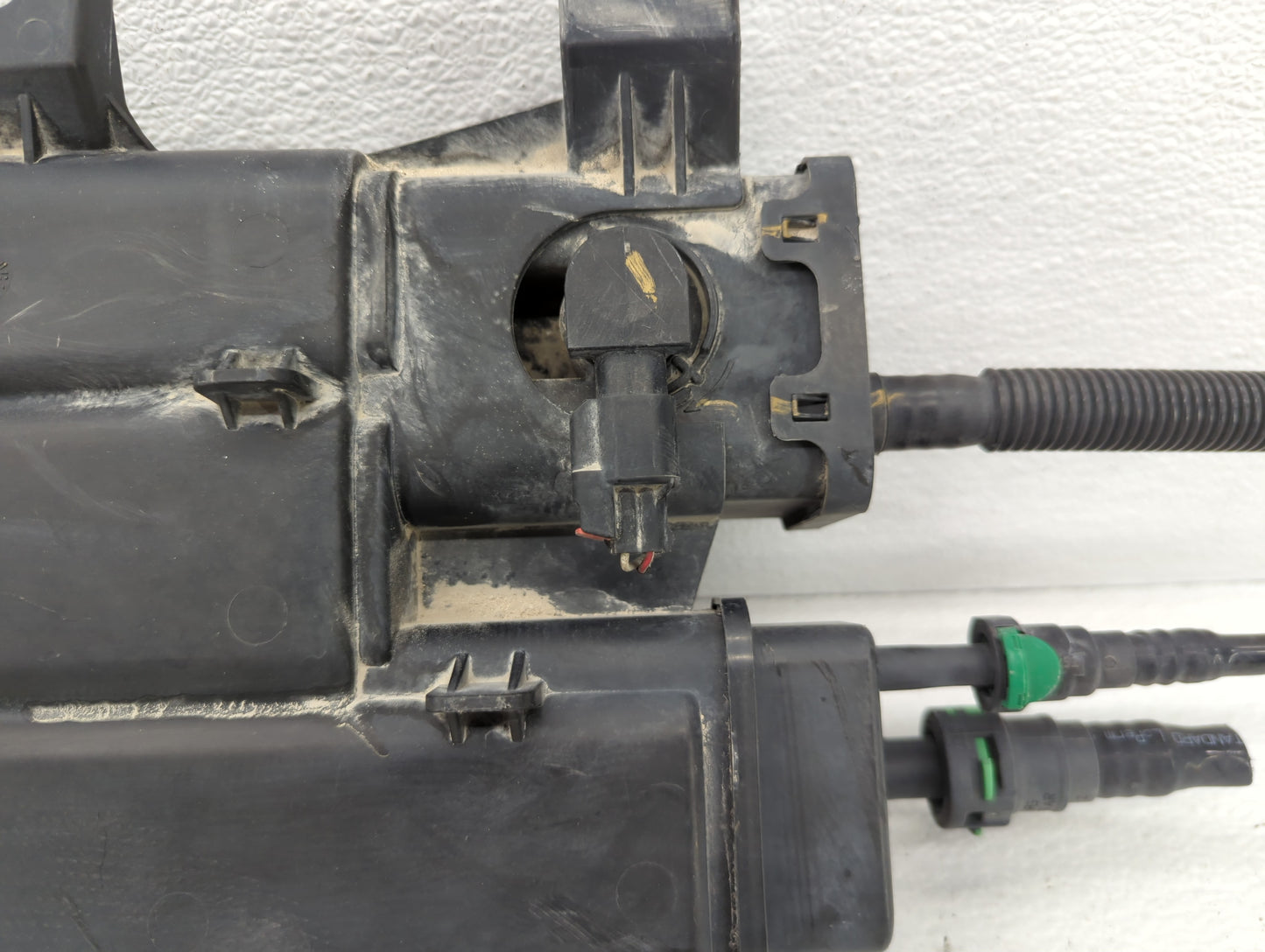 2016 Gmc Terrain Fuel Vapor Charcoal Canister