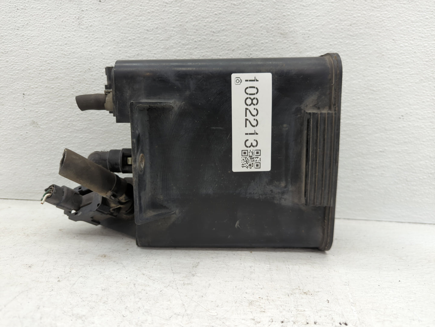 2008 Nissan Frontier Fuel Vapor Charcoal Canister - Oemusedautoparts1.com