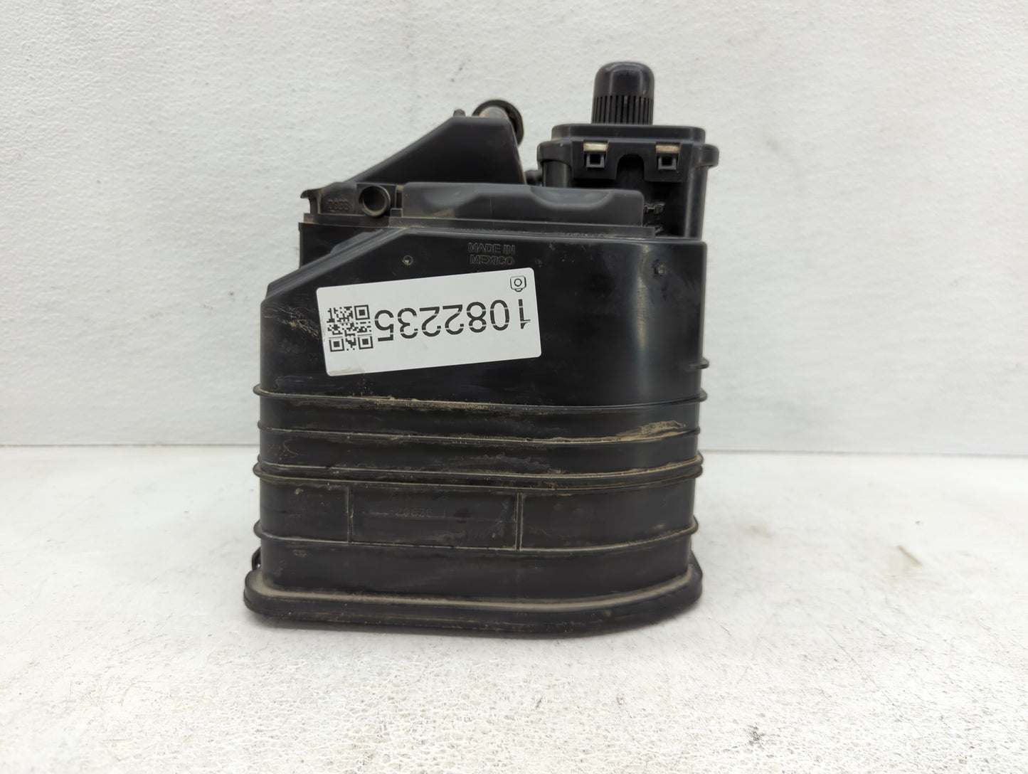 2014 Chevrolet Malibu Fuel Vapor Charcoal Canister - Oemusedautoparts1.com