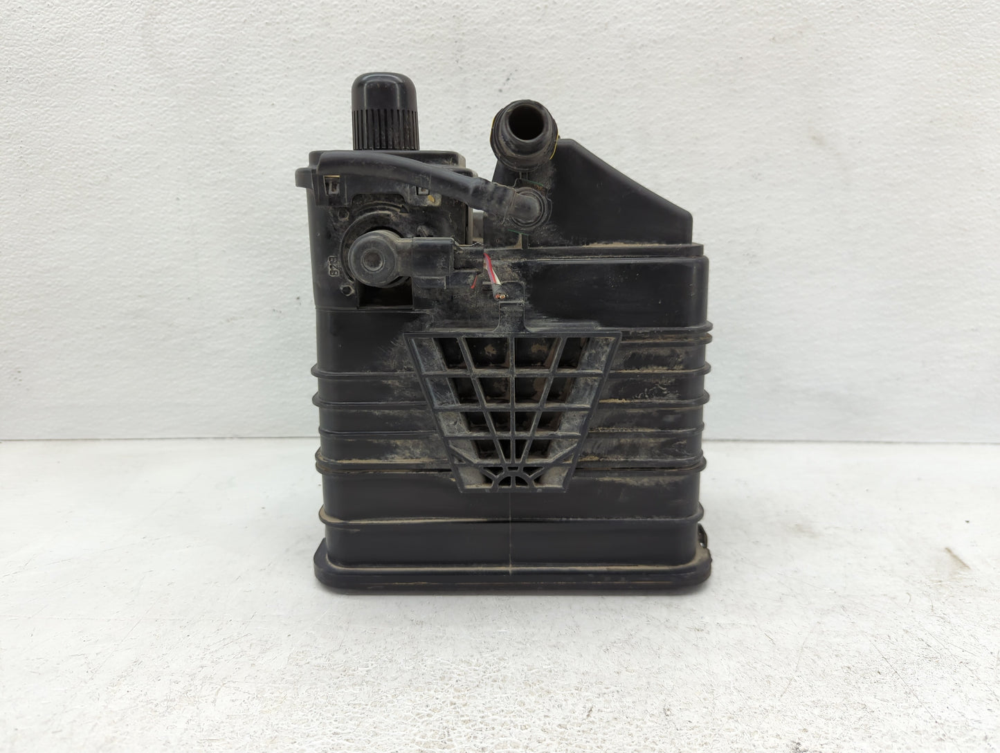 2014 Chevrolet Malibu Fuel Vapor Charcoal Canister - Oemusedautoparts1.com