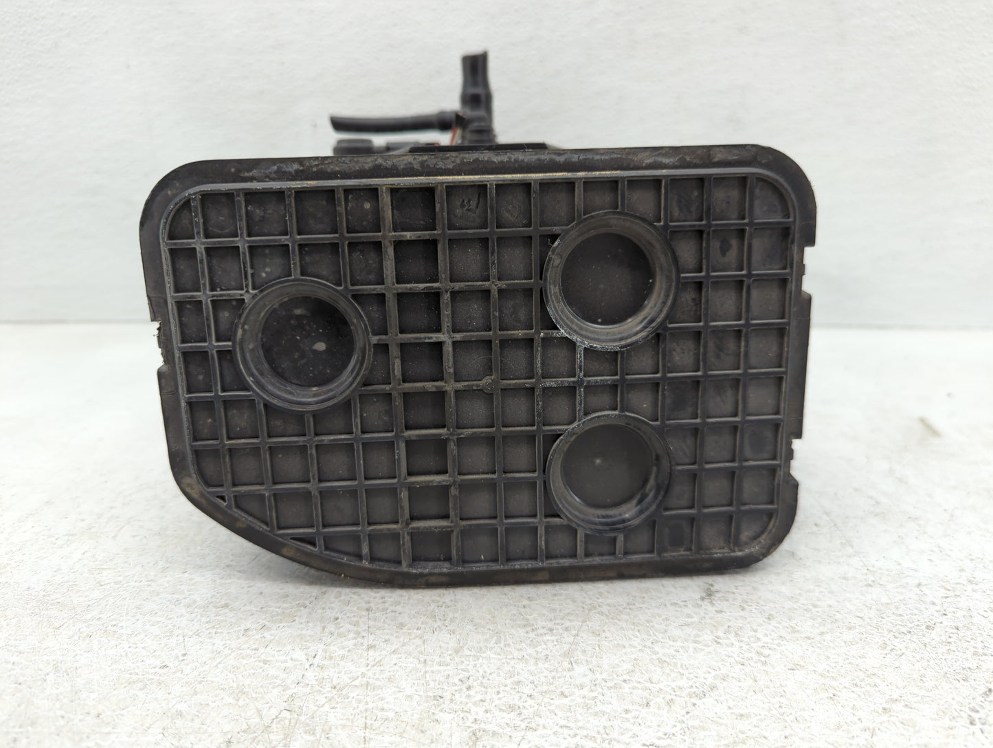2014 Chevrolet Malibu Fuel Vapor Charcoal Canister - Oemusedautoparts1.com